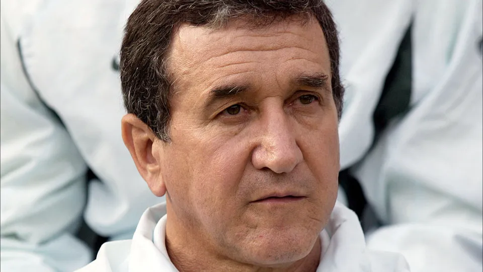 Parreira, técnico do tetra da Seleção, é internado em hospital no RJ