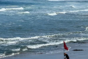 Pedi a Deus para ter uma morte digna, diz mulher resgatada viva no mar em Ilhabela