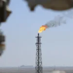 Petróleo fecha em queda após Trump suspender ataques ao Irã e citar avanços diplomáticos