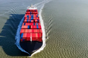 Pezeshkian promete facilitar passagem de navios japoneses por Ormuz