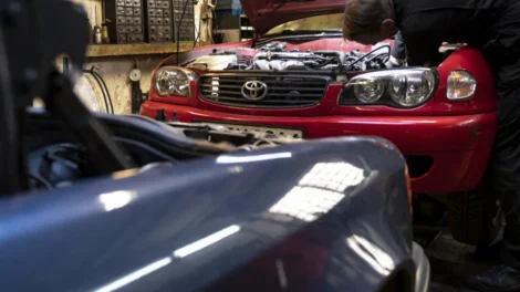 Polícia do DF desmonta oficina de fachada suspeita de furtar diesel de oleoduto da Petrobras