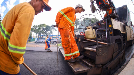 Prefeitura de Maringá notifica empresa para refazer recape da Avenida Mauá