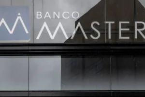 Presidente do BRB diz ao Senado não ter informações sobre quantas vezes Vorcaro foi ao banco