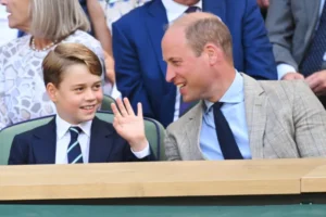 Príncipe George vai estudar em colégio de elite frequentado por William e Harry