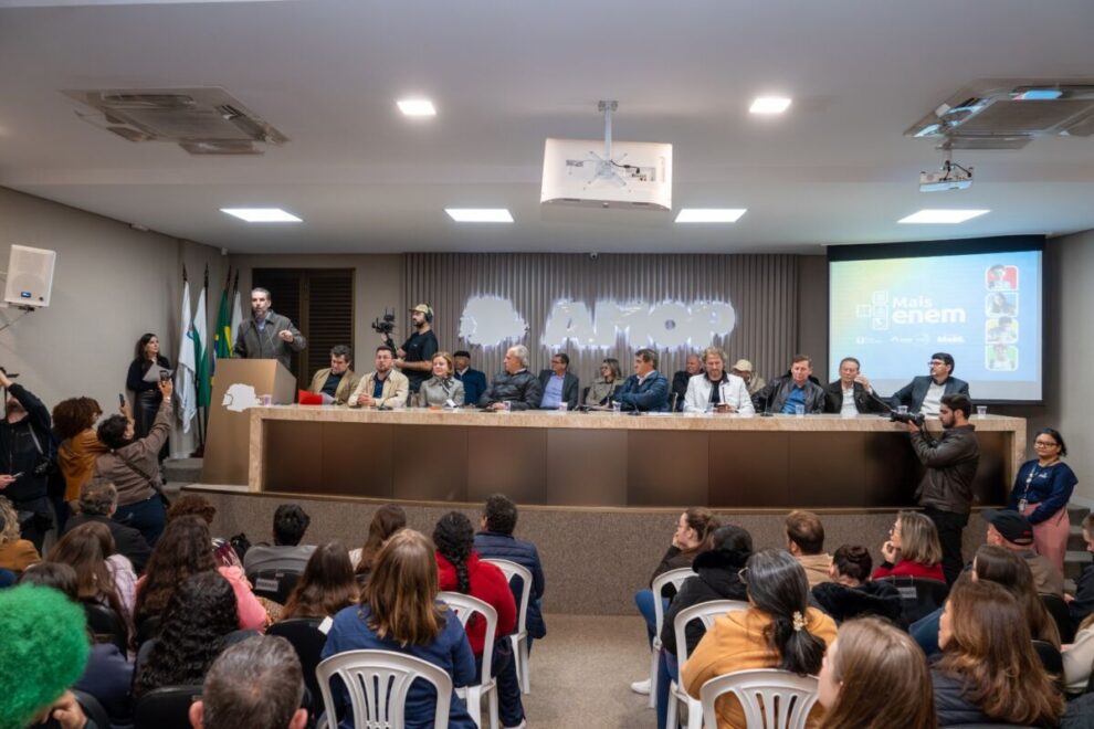 Projeto +ENEM é apresentado no Oeste do Paraná para ampliar acesso de estudantes da rede pública ao ensino superior