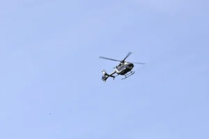 Queda de helicóptero da polícia francesa deixa um morto e dois feridos