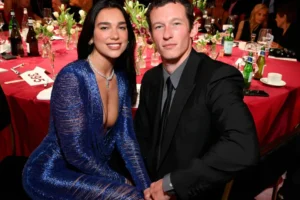 Quem é Callum Turner, ator britânico que conquistou Hollywood e se casou com Dua Lipa