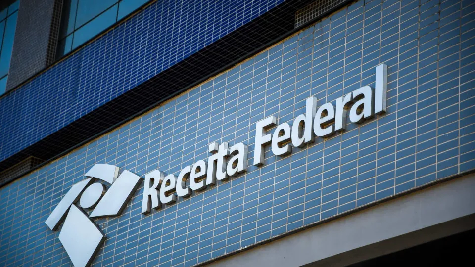 Receita publica lista de devedores contumazes com 2 empresas