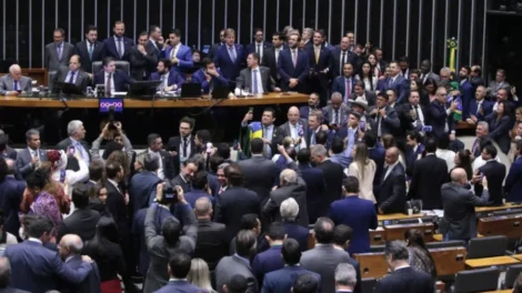 Revisão da Ficha Limpa gera incertezas e tensiona cenário eleitoral nos estados