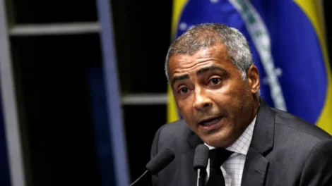 Romário mantém mandato no Senado enquanto está nos EUA comentando Copa do Mundo