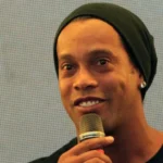 Ronaldinho Gaúcho é autor de mais de 90 músicas e já foi gravado por Iza e Safadão