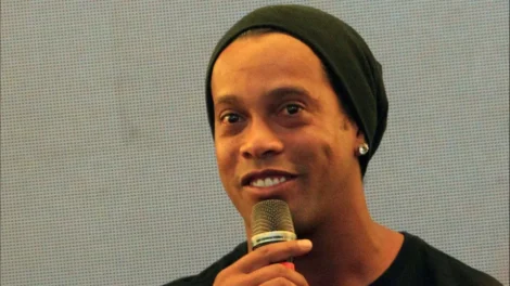 Ronaldinho Gaúcho é autor de mais de 90 músicas e já foi gravado por Iza e Safadão