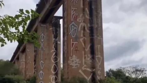 "Rope-jumping": Instrutor preso divulgou vídeo assustador na mesma ponte