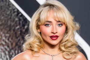 Sabrina Carpenter pede medida protetiva contra suposto perseguidor