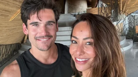 Sabrina Sato e Nicolas Prattes anunciam gravidez: 'O amor floresceu'