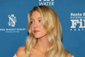 Sam Levinson afirma que Sydney Sweeney não quiz reduzir de nudez em 'Euphoria'