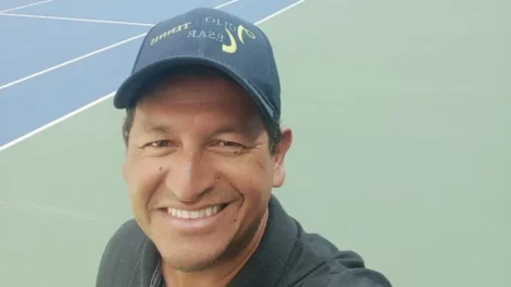 Técnico brasileiro de tênis está em coma na França e família faz vaquinha