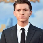 Tom Holland sobre luta contra alcoolismo: "Maior desafio que enfrentei"