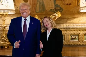 Trump diz que Meloni "implorou" por foto para "melhorar a popularidade"
