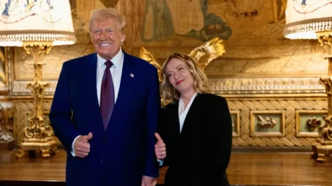 Trump diz que Meloni "implorou" por foto para "melhorar a popularidade"