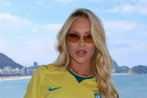 Virginia é alvo de xingamentos no Maracanã e Vini Jr. sai em defesa da ex