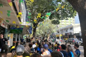 confira detalhes da torcida maringaense no jogo Brasil X Japão