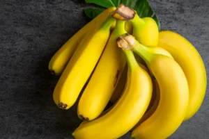 4 truques simples para fazer as bananas durarem mais tempo