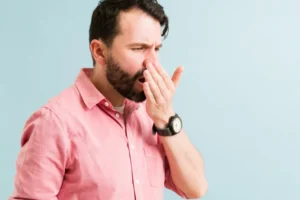 7 sinais pouco conhecidos de que seu corpo pode estar desidratado