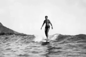 A incrível e surpreendente história do surfe