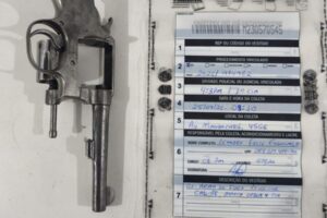 Adolescente é apreendido com arma de fogo após denúncia de tentativa de homicídio em Maringá