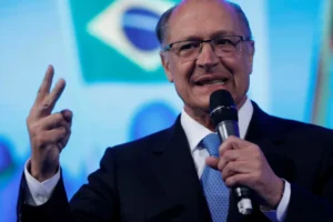 Alckmin diz que argumento de trabalho forçado para tarifaço é descabido