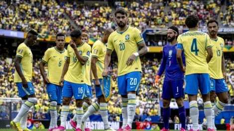 Ancelotti testa surpresa no lugar de Paquetá contra a Noruega