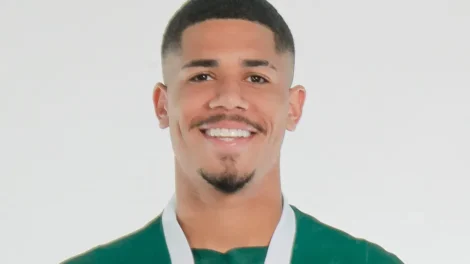 Apesar do transfer ban, Santos busca informações sobre lateral do Goiás