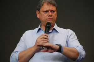 Após caos, governo Tarcísio retoma operação de linhas concedidas para a Trivia Trens