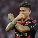 Após suspensão, Carrascal volta ao Flamengo contra Internacional que vive revés no STJD