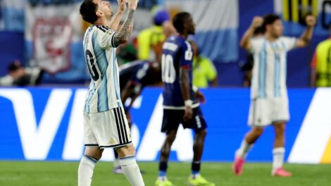 Argentina passa sufoco, mas encerra "conto de fadas" de Cabo Verde