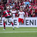 Argentino do Benfica reage às vaias do Flamengo com recado nas redes