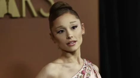 Ariana Grande entra na Justiça contra hackers que vazaram músicas