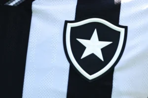 Botafogo entra em acordo com Ferraresi, e São Paulo terá Newton de graça