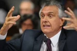 Caiado diz que candidatura de Flávio Bolsonaro está 'afundando'