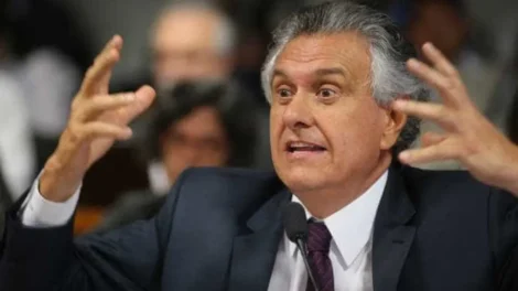 Caiado diz que candidatura de Flávio Bolsonaro está 'afundando'