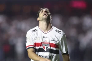 Calleri encerra seca contra maior vítima e 'dá resposta' em meio à novela