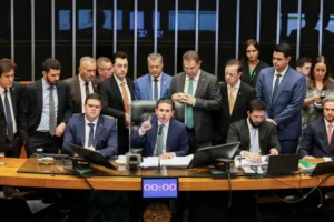 Câmara indica R$ 1,3 bi em emendas similares ao orçamento secreto sem citar autor, diz estudo