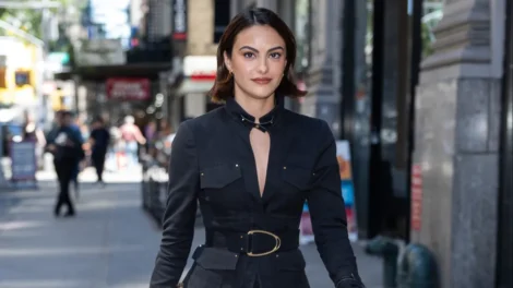 Camila Mendes revela pressão e transtorno alimentar nos bastidores de Riverdale