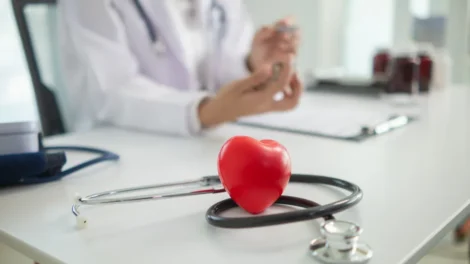 Cardiologista revela 5 hábitos que abandonou para proteger o coração