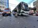 Carro fura a preferencial e atinge ônibus de transporte coletivo em Maringá