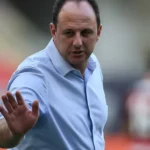Ceni critica gramado da Fonte Nova após mês sem jogo