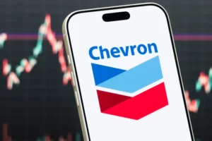 Chevron supera expectativas com produção recorde nos EUA e tem lucro de US$ 12,07 bi