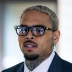 Chris Brown declara-se culpado em caso de agressão com garrafa