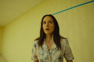 Cinema de Maringá estreia aventura, suspense com tubarões e terror inspirado em creepypasta; veja os lançamentos
